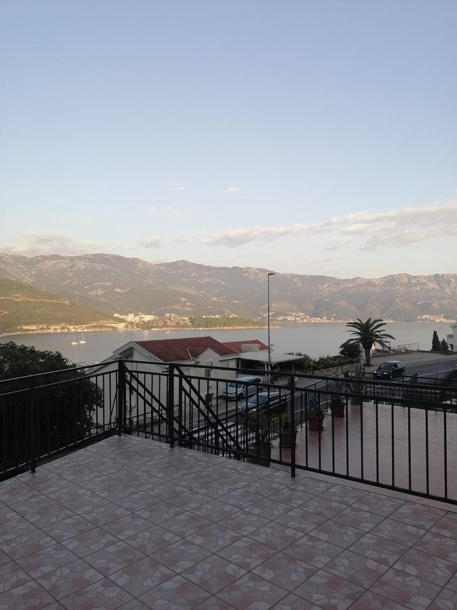 Guest House Garden Budva Eksteriør billede