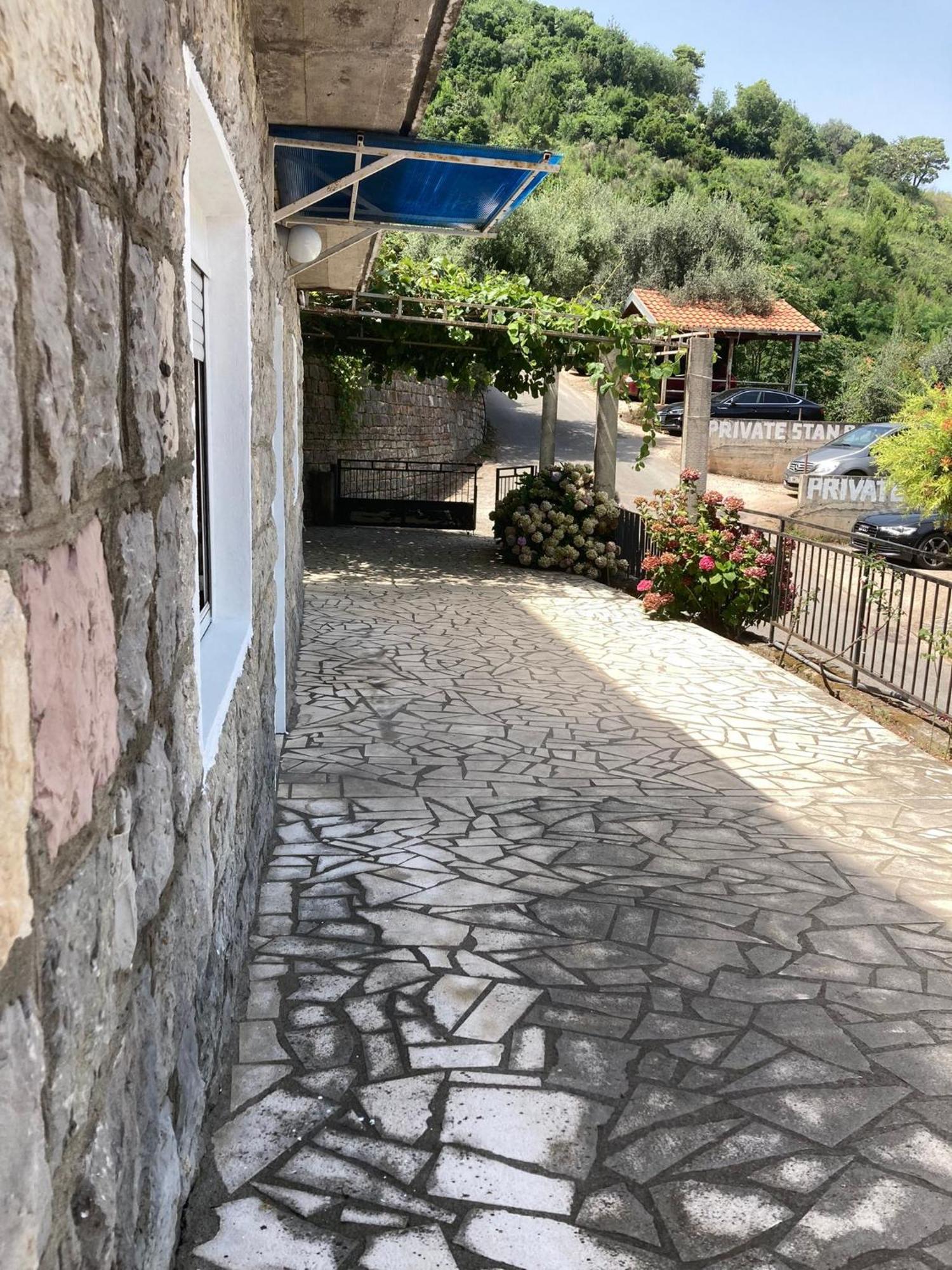 Guest House Garden Budva Eksteriør billede